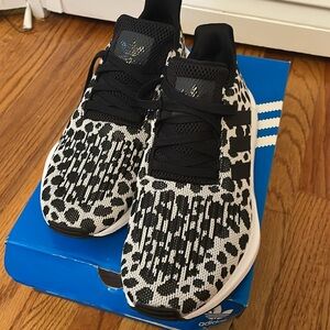 Adidas swift run, leopard size 10, never worn!